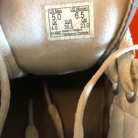 Vans - Picture 6 of 6